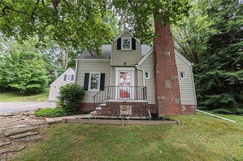 1774 Northeast Ave, Tallmadge, OH, 44278 | Card Image