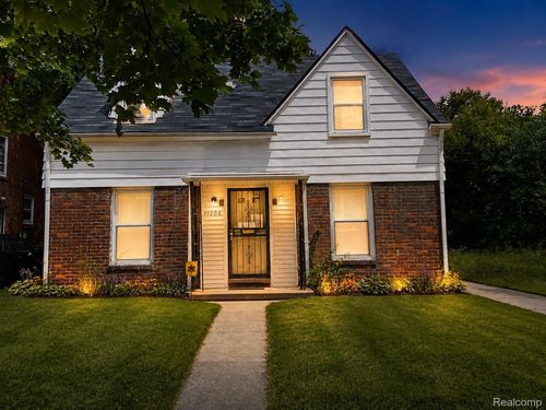 11306 Courville St, Detroit, MI, 48224-2464 | Card Image