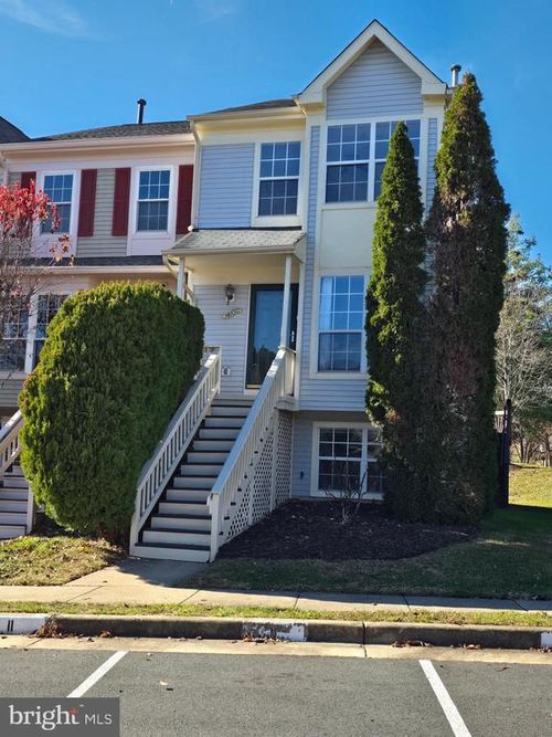 14100 Autumn Cir, CENTREVILLE, VA, 20121-3848 | Card Image