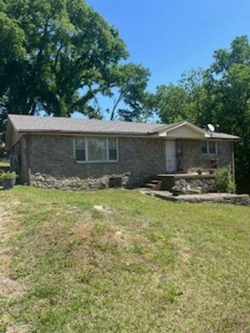 3214 Resha Ln, Nashville, TN, 37218-2826 | Card Image