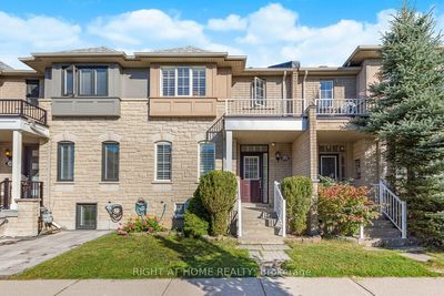 1044 Bur Oak Ave, Home with 3 bedrooms, 4 bathrooms and 3 parking in Markham ON | Image 1