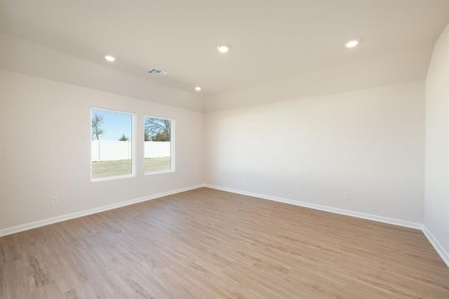 1125 E Stetson Ln, House other with 3 bedrooms, 2 bathrooms and null parking in Mustang OK | Image 8