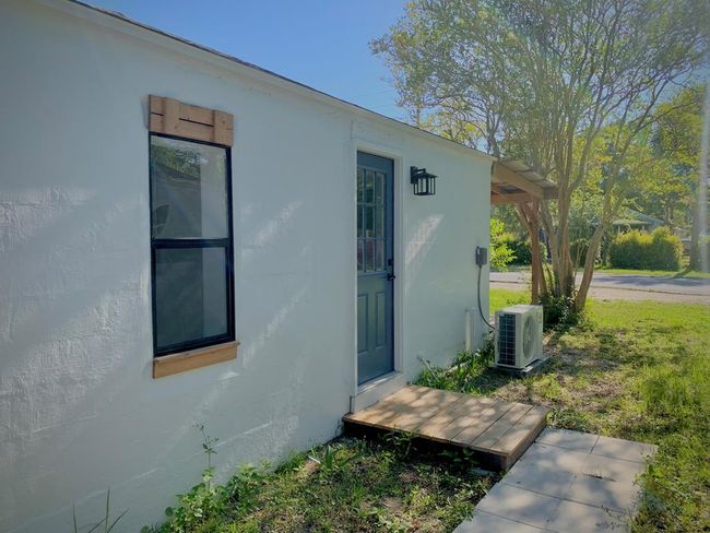 302 Nw 9th St, House other with 2 bedrooms, 1 bathrooms and 4 parking in Carrabelle FL | Image 32