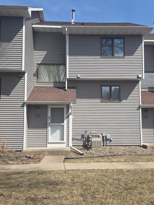 28 Elton Ridge Ct Nw, Rochester, MN, 55901-6962 | Card Image