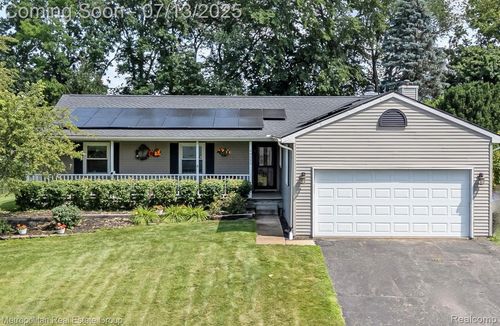 60520 Lamplighter Drive, Lyon Charter Township, MI, 48165 | Card Image