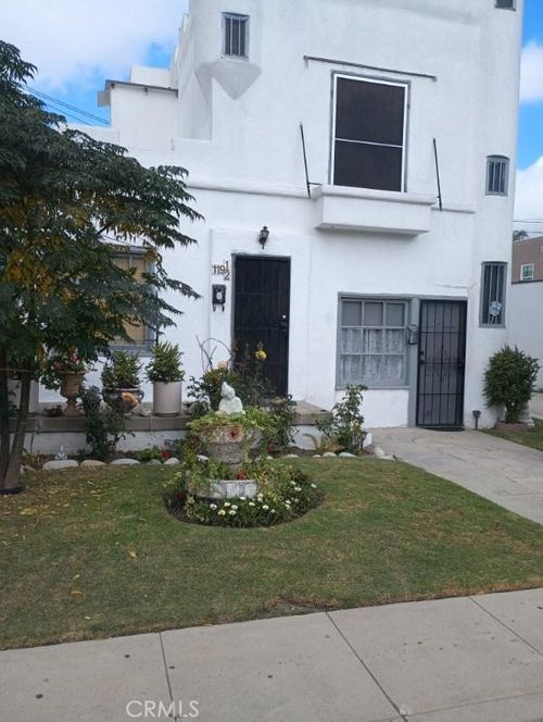 119 W Gunther Way, Long Beach, CA, 90806-3019 | Card Image