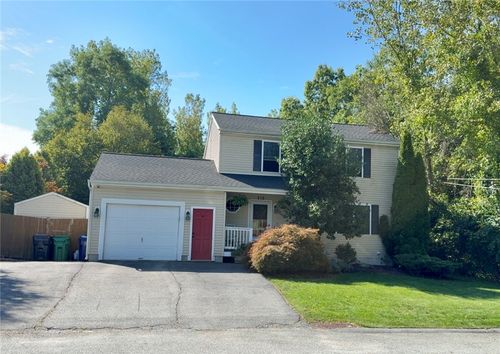 212 Blade St, Warwick, RI, 02886-0725 | Card Image
