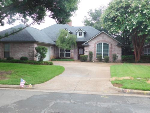 1412 Oriental Ave, Arlington, TX, 76011-2680 | Card Image