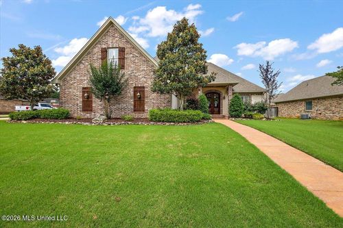 822 Osagian Cir, Brandon, MS, 39042-8008 | Card Image