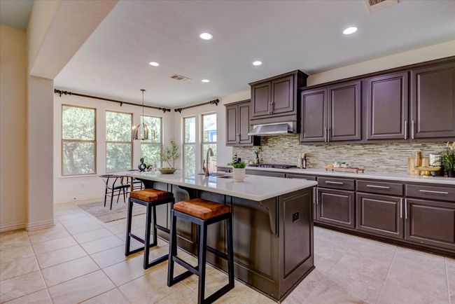 22020 Verbena Pkwy, House other with 5 bedrooms, 4 bathrooms and 3 parking in Spicewood TX | Image 4