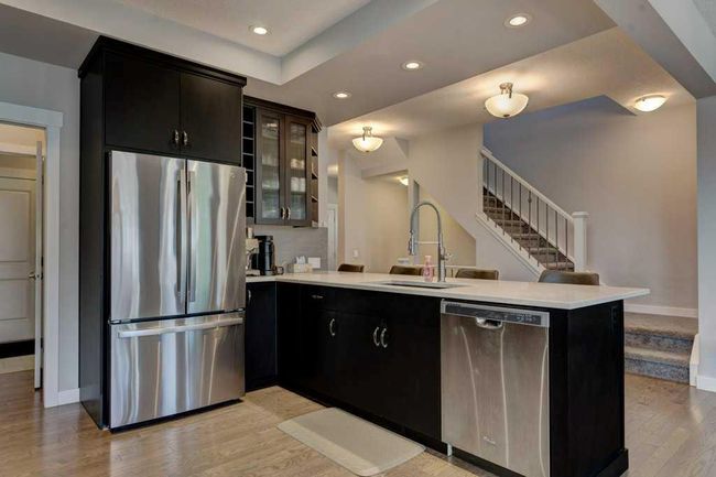 110 Drake Landing Terr, House other with 3 bedrooms, 3 bathrooms and 3 parking in Okotoks AB | Image 6