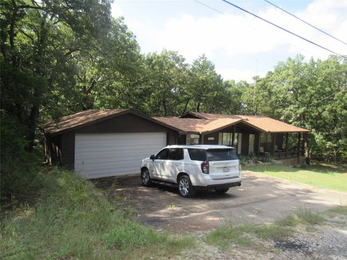 33 Queens Dr, Pottsboro, TX, 75076-4737 | Card Image