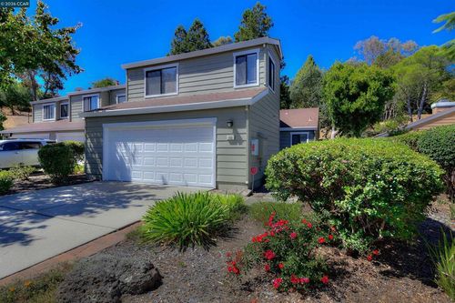 105 Coventry, Hercules, CA, 94547-3646 | Card Image