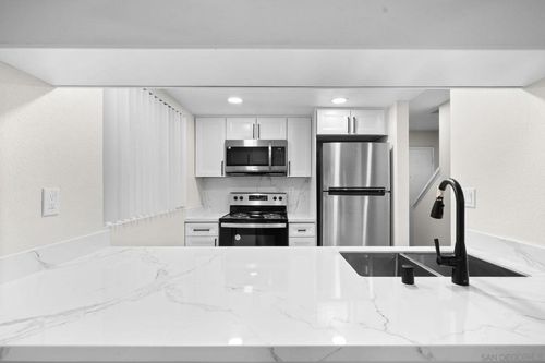 apt-q-748 N 3rd St, El Cajon, CA, 92021-5946 | Card Image