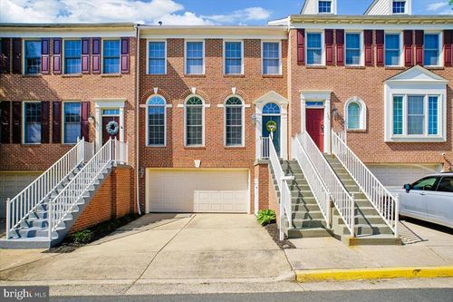 125 Carter Ct Sw, VIENNA, VA, 22180-6268 | Card Image