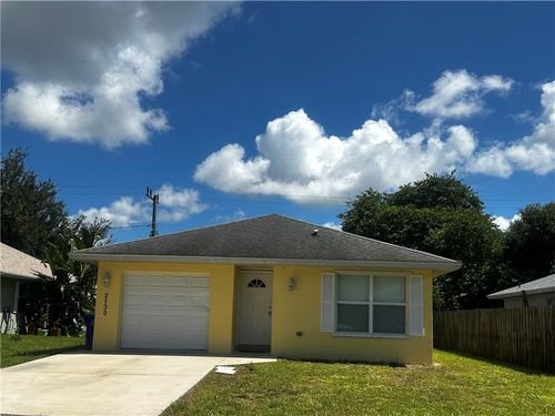 2130 86th Ave, Vero Beach, FL, 32966-5003 | Card Image