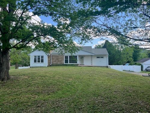 325 Murfreesboro Rd, Woodbury, TN, 37190-1022 | Card Image