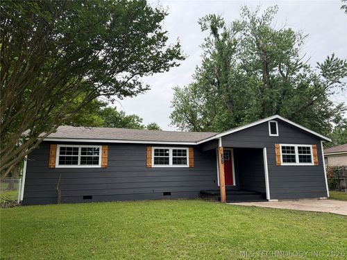 702 6th Ave, Warner, OK, 74469-5023 | Card Image