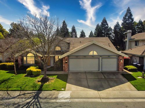 11864 S Carson Way, Gold River, CA, 95670-8115 | Card Image