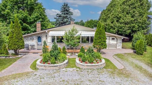 1806 Young'S Point Rd, Lakefield, ON, K0L2H0 | Card Image