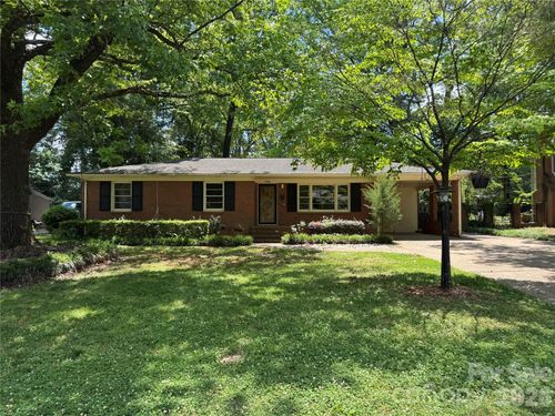 3326 Bonneville Dr, Charlotte, NC, 28205-4705 | Card Image