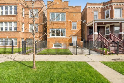 2-4044 W Kamerling Avenue, Chicago, IL, 60651 | Card Image
