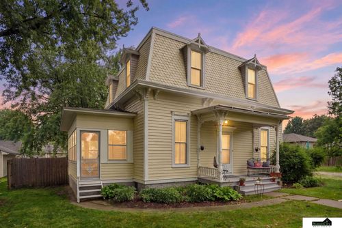 527 Main St, Hickman, NE, 68372-9744 | Card Image