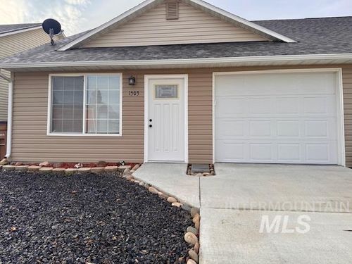 1503 Old Maple Dr, Emmett, ID, 83617-3260 | Card Image
