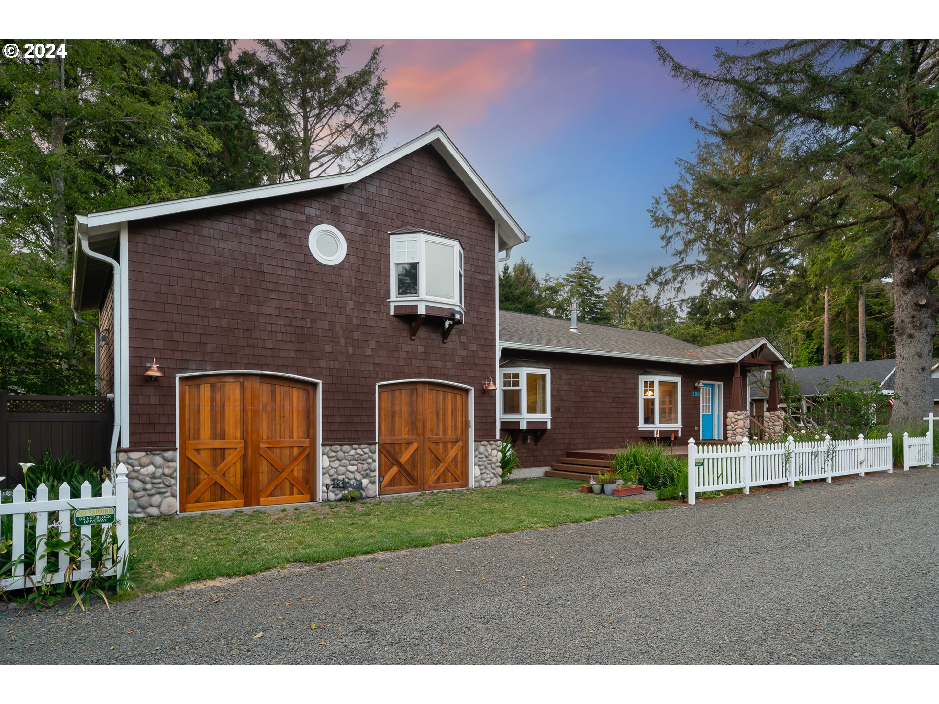 Van Buren St, Cannon Beach, OR 97110