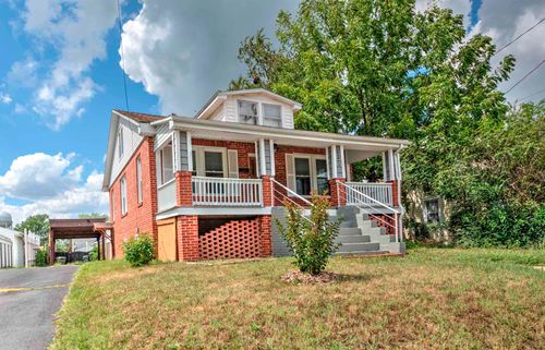 641 King Ave, WAYNESBORO, VA, 22980-2720 | Card Image