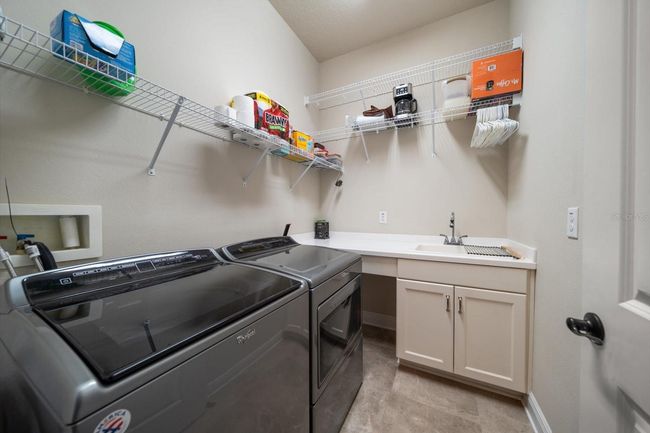 13917 Kingfisher Glen Dr, House other with 2 bedrooms, 3 bathrooms and null parking in LITHIA FL | Image 20