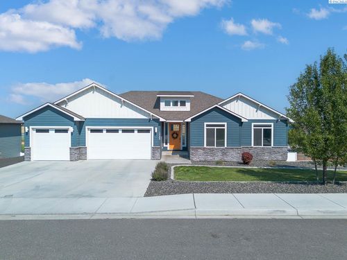 1725 S Currant St, Kennewick, WA, 99338-2093 | Card Image