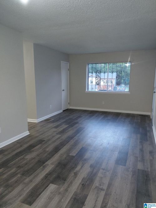 1820 3rd Pl Sw, BIRMINGHAM, AL, 35211-3820 | Card Image