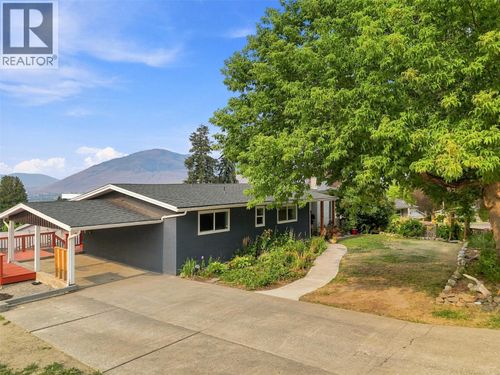 468 Grandview Terrace, House with 4 bedrooms, 4 bathrooms and null parking in Kamloops BC | Card Image