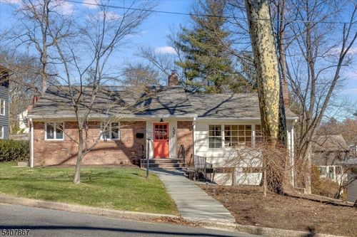 51 Durand Rd, Maplewood, NJ, 07040-1248 | Card Image