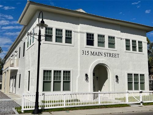 i-315 Main St, Bay Saint Louis, MS, 39520-4411 | Card Image