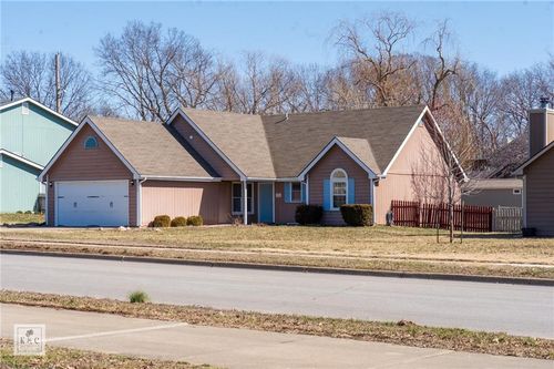 2704 Kensington Road, Lawrence, KS, 66046 | Card Image