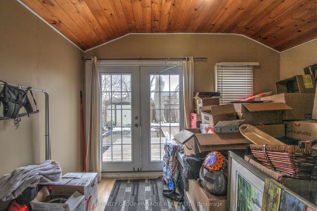 587 Chamberlain St, House other with 2 bedrooms, 1 bathrooms and 1 parking in Peterborough ON | Image 9