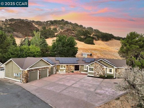 4161 Leon Dr, Clayton, CA, 94517-9702 | Card Image