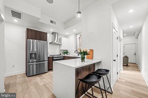 4-1513 Christian St, PHILADELPHIA, PA, 19146-2112 | Card Image