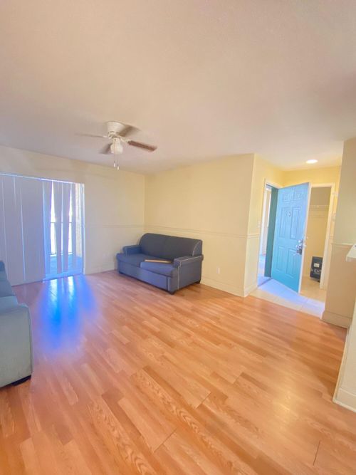 423-949 Riverside Dr, Coral Springs, FL, 33071-7055 | Card Image