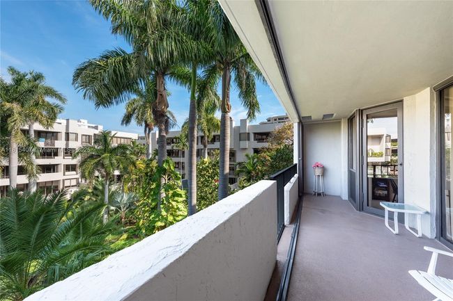 APT-306 - 181 Crandon Blvd, Condo with 3 bedrooms, 2 bathrooms and null parking in Key Biscayne FL | Image 6