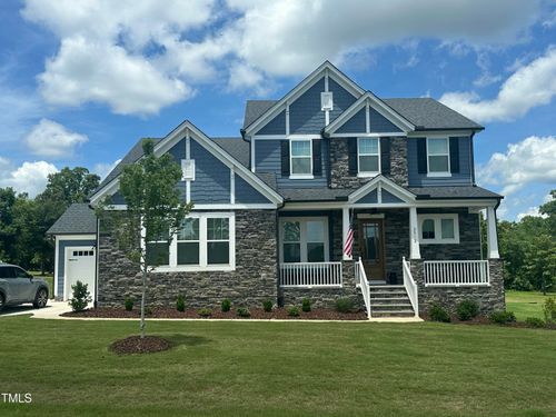 2812 Arrowsmith Dr, Fuquay Varina, NC, 27526-3889 | Card Image