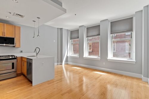 unit-l515-70 Lincoln St, Boston, MA, 02111-2664 | Card Image