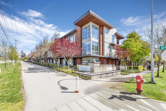 32 - 16223 23 A Avenue, Townhouse with 3 bedrooms, 2 bathrooms and 2 parking in Surrey BC | Image 2