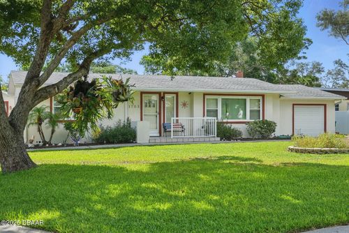 1705 Cordova Ave, DAYTONA BEACH, FL, 32117-1710 | Card Image