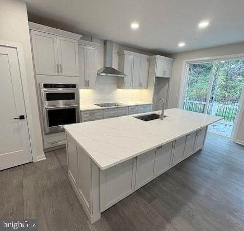 105 Camryn Ct, DOWNINGTOWN, PA, 19335-2080 | Card Image