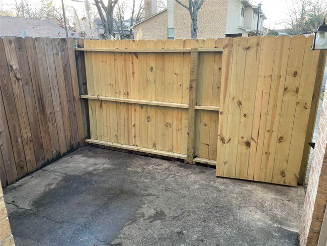 View of gate | Image 19