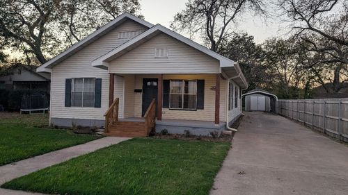 206 S Washington St, West, TX, 76691-1550 | Card Image