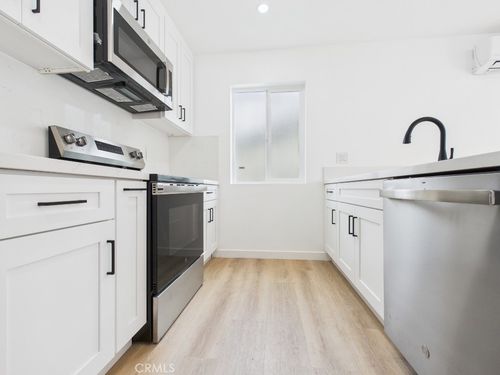 6-748 Newport Avenue, Long Beach, CA, 90804 | Card Image